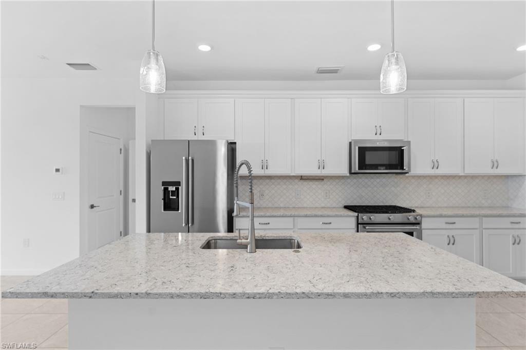 2159 Yellowfin CIR