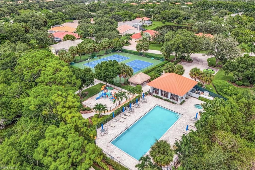 Bonita Springs, Florida 34135, United States, 4 Bedrooms Bedrooms, ,2 BathroomsBathrooms,Residential,Contingent,46927