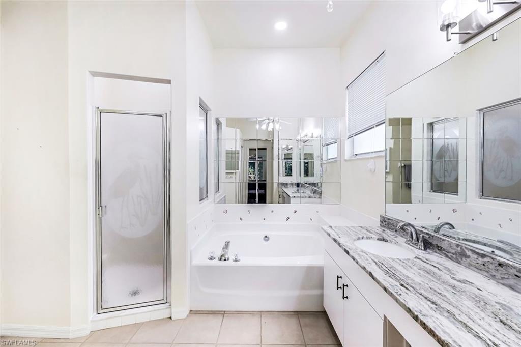 Bonita Springs, Florida 34135, United States, 4 Bedrooms Bedrooms, ,2 BathroomsBathrooms,Residential,Contingent,46927