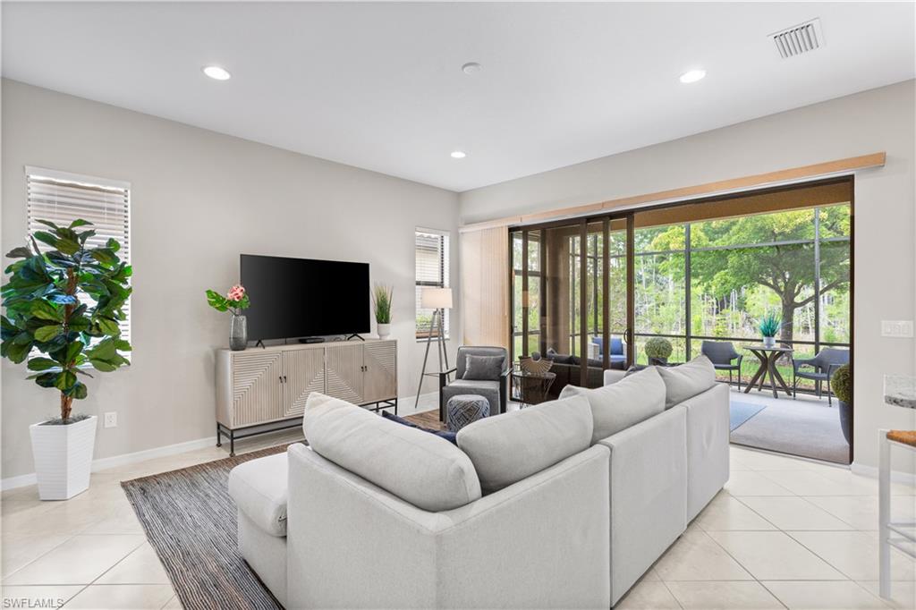 11077 Esteban DR