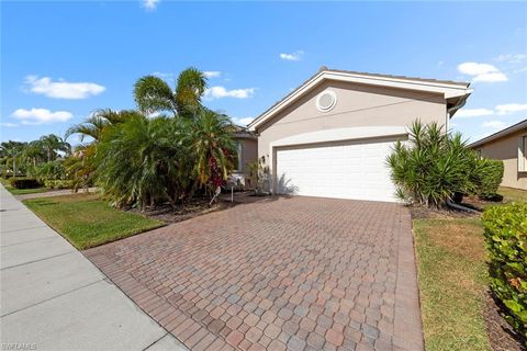 11216 Sparkleberry DR FORT MYERS FL 33913