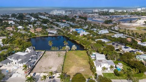 677 Bougainvillea RD NAPLES FL 34102