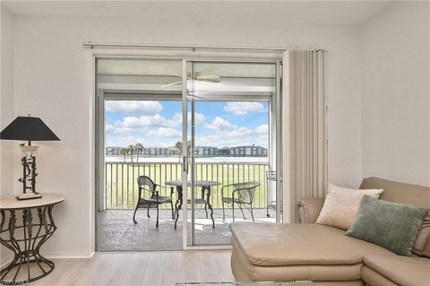 8066 Queen Palm LN 525 FORT MYERS FL 33966