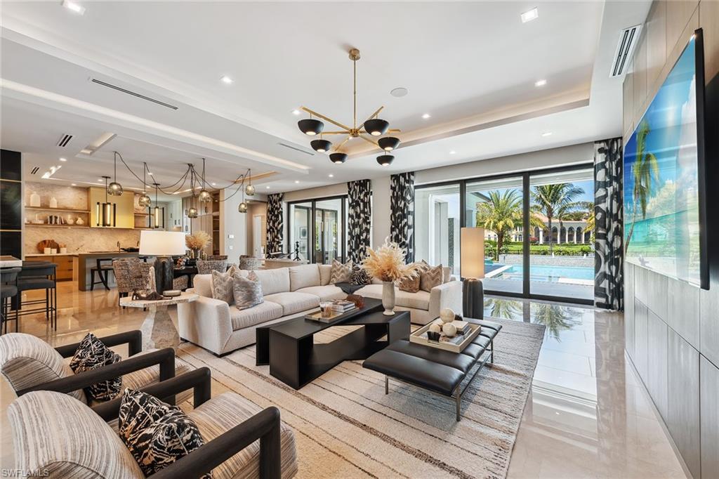 355 Colony DR