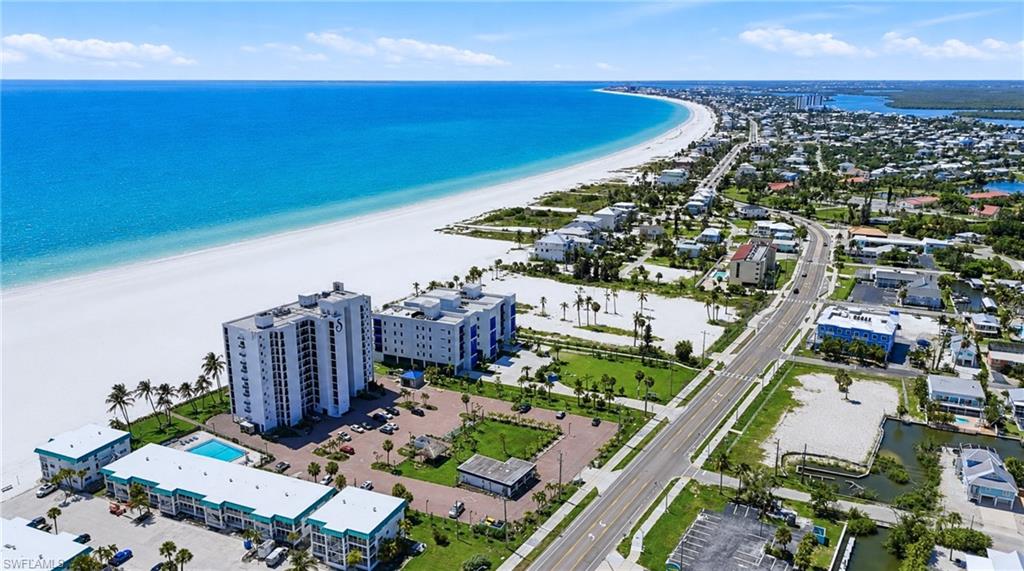 6230 Estero BLVD 202