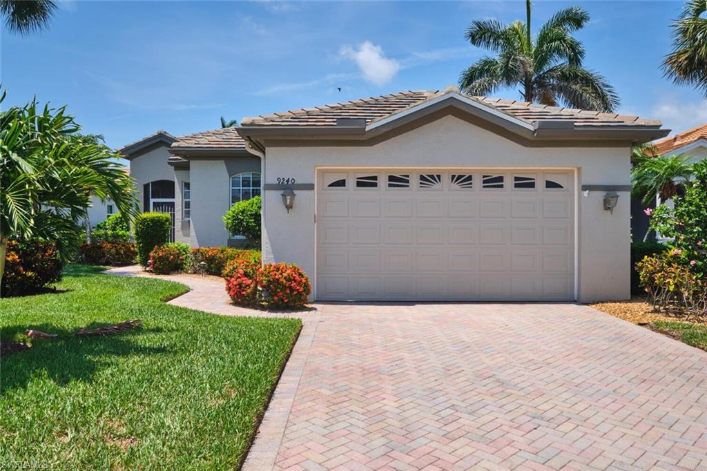 9240 Willowcrest CT
