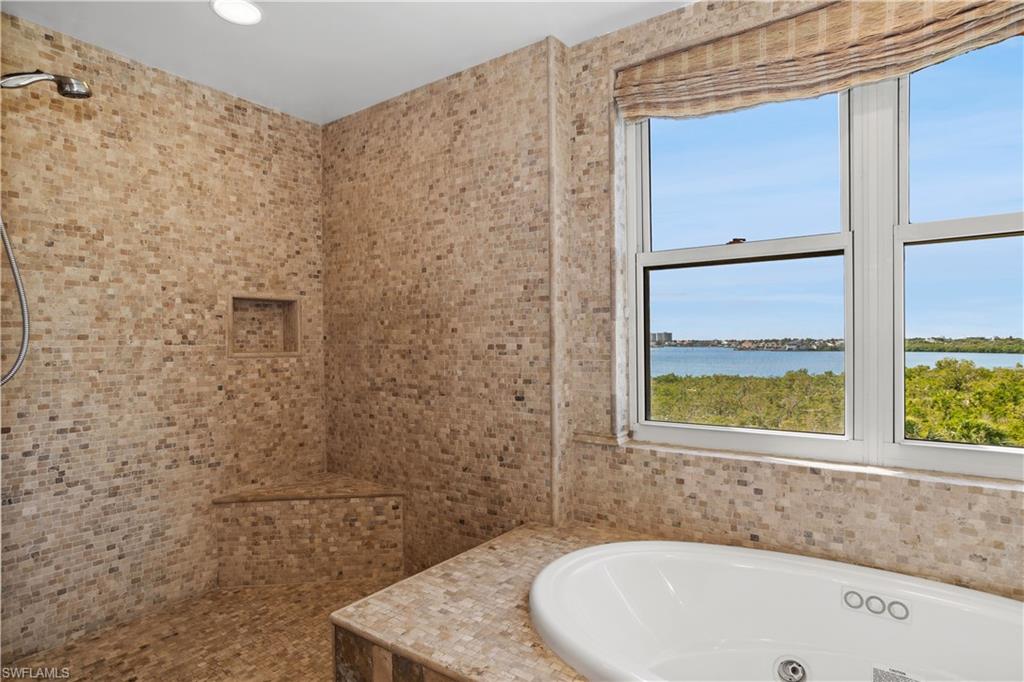 4000 Royal Marco WAY Unit 422, Marco Island, FL, 34145, US, 3 Bedrooms Bedrooms, ,3 BathroomsBathrooms,Residential,Active,4000 Royal Marco WAY Unit 422,1667056