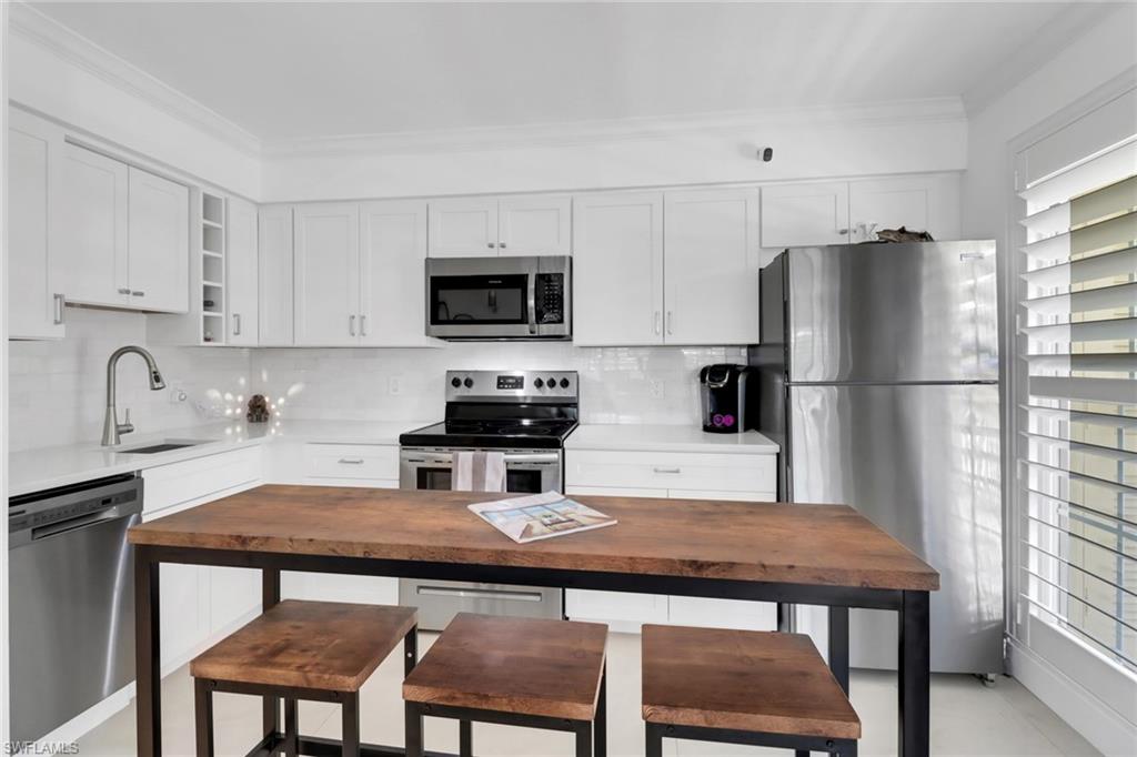 1215 Edington PL E5