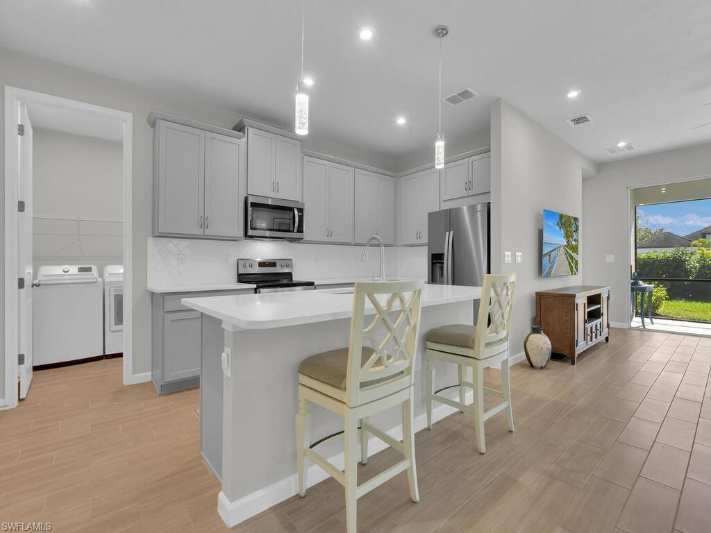 10325 Bonavie Cove DR