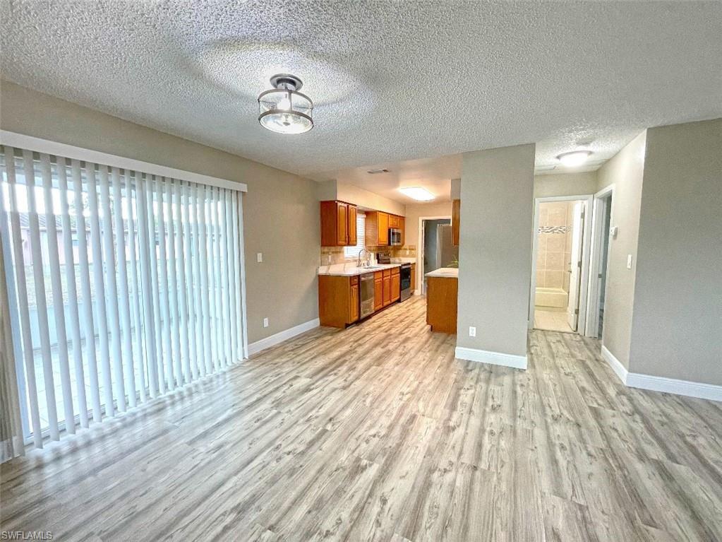 1425 Alwynne DR