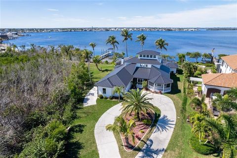 12201 Shoreview DR MATLACHA FL 33993