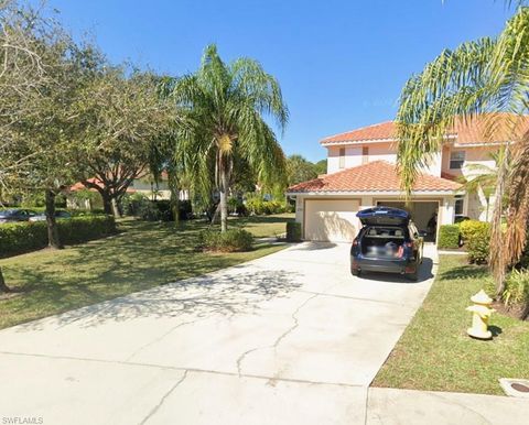 395 Robin Hood CIR 201 NAPLES FL 34104