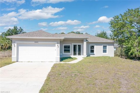 2023 Robert AVE ALVA FL 33920
