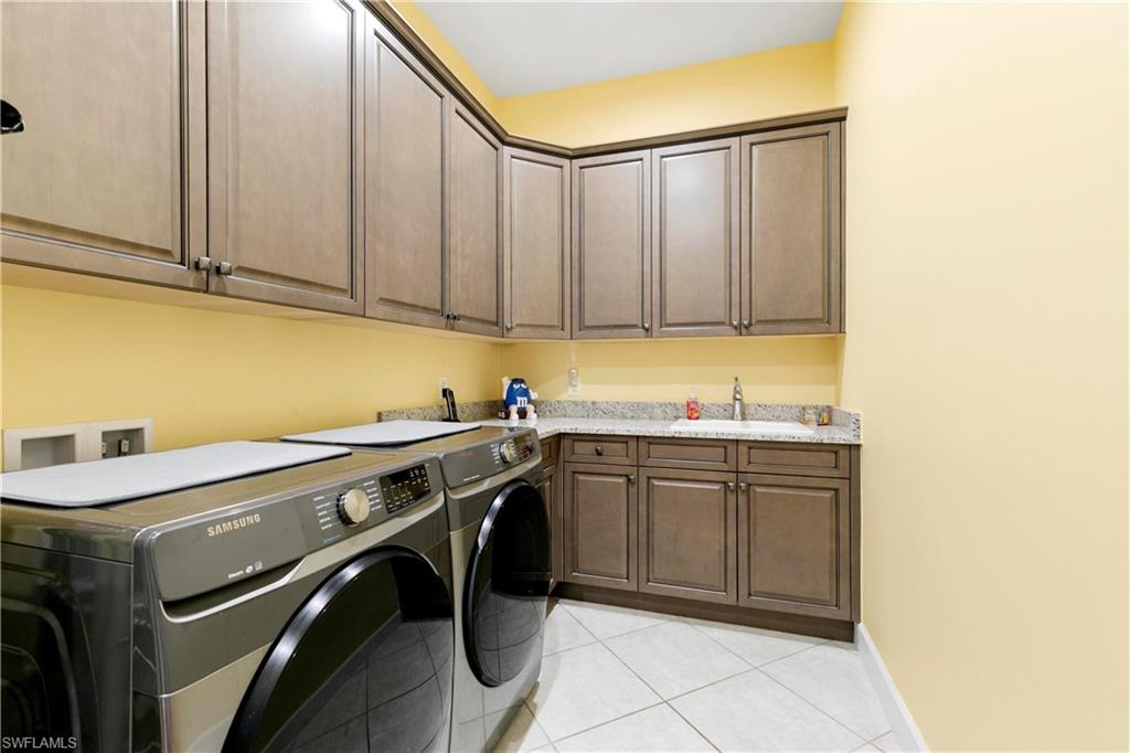 Naples, Florida 34113, United States, 3 Bedrooms Bedrooms, ,4 BathroomsBathrooms,Residential,Active,64343