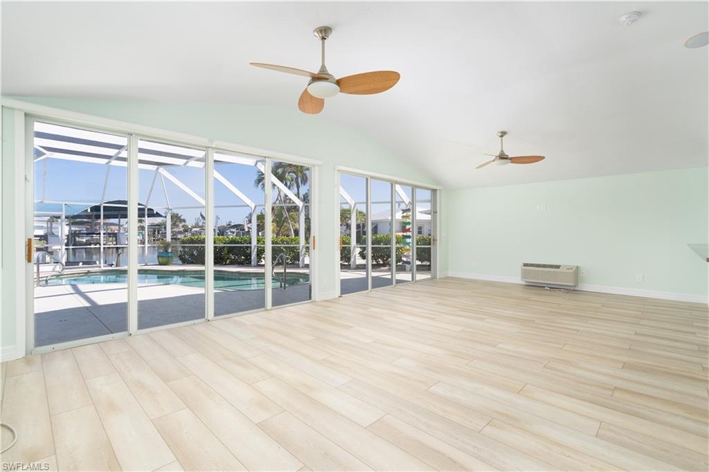 3226 Vacation LN