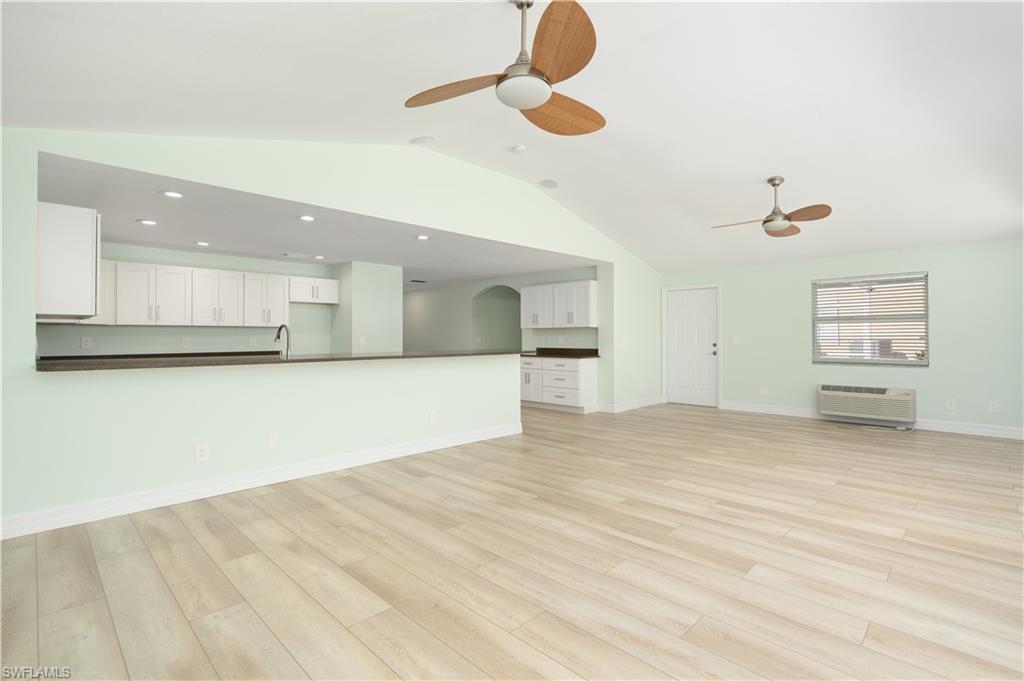 3226 Vacation LN