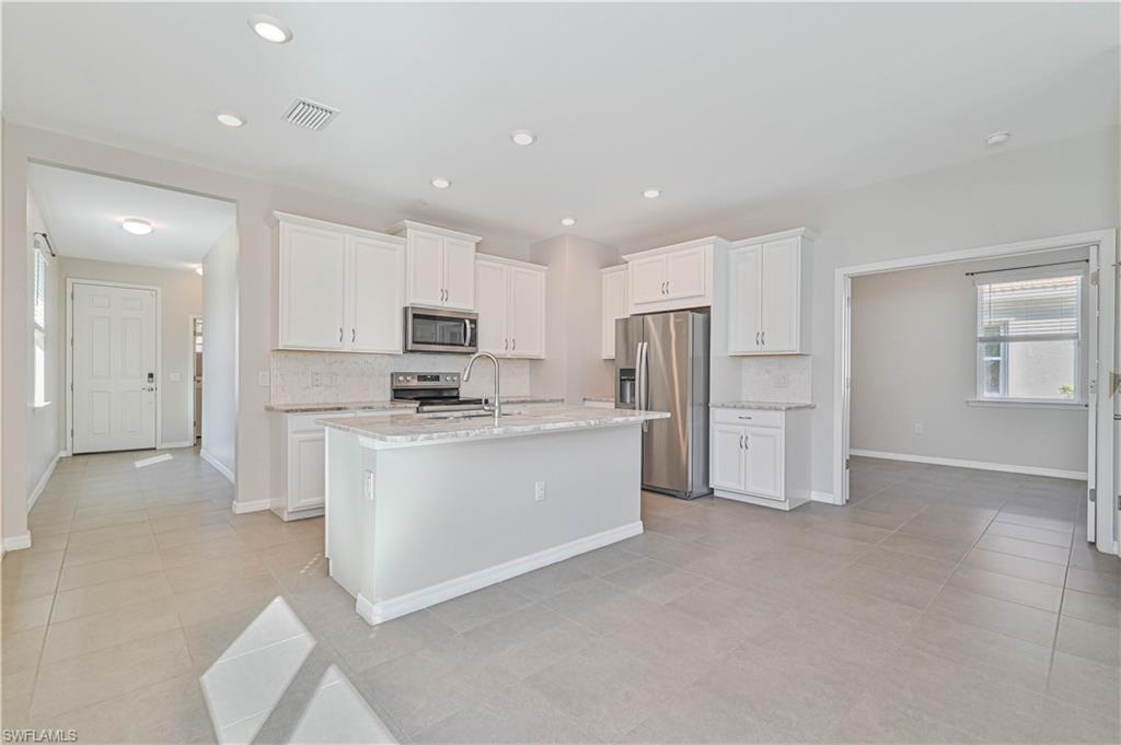 Alva, Florida 33920, United States, 3 Bedrooms Bedrooms, ,2 BathroomsBathrooms,Residential,Active,19139