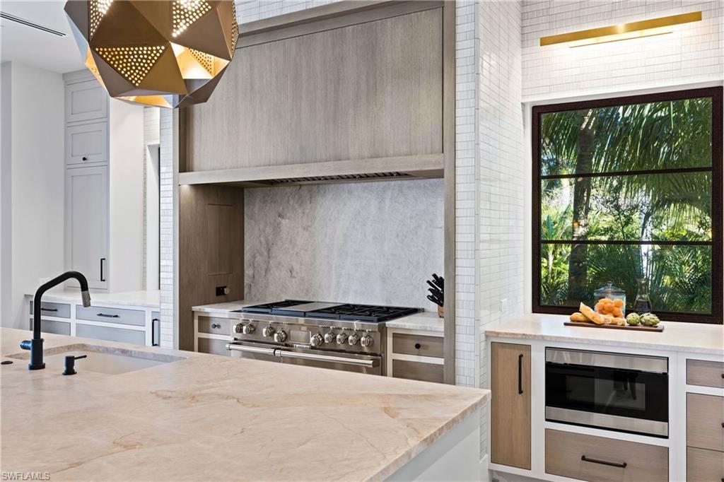 16950 Captiva DR