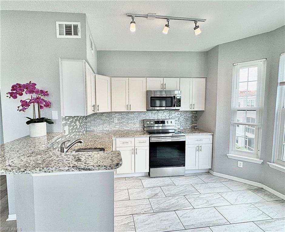 Estero, Florida 34134, United States, 2 Bedrooms Bedrooms, ,2 BathroomsBathrooms,Residential,Active,199459