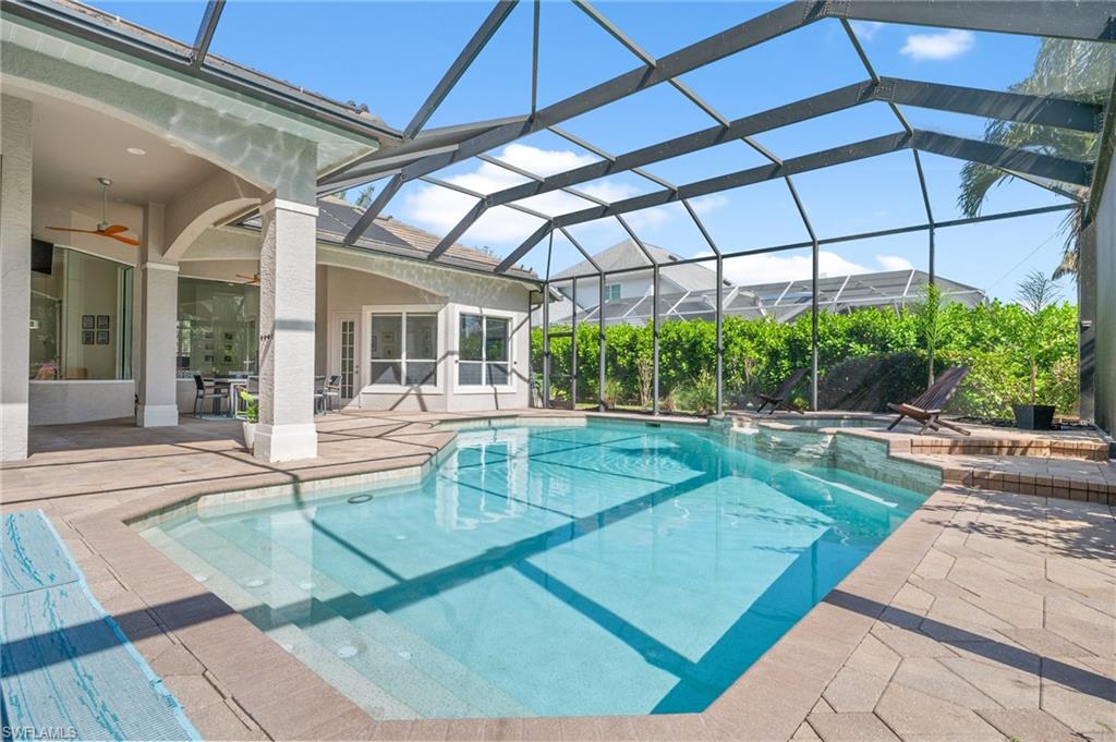 1904 Fairfax CIR