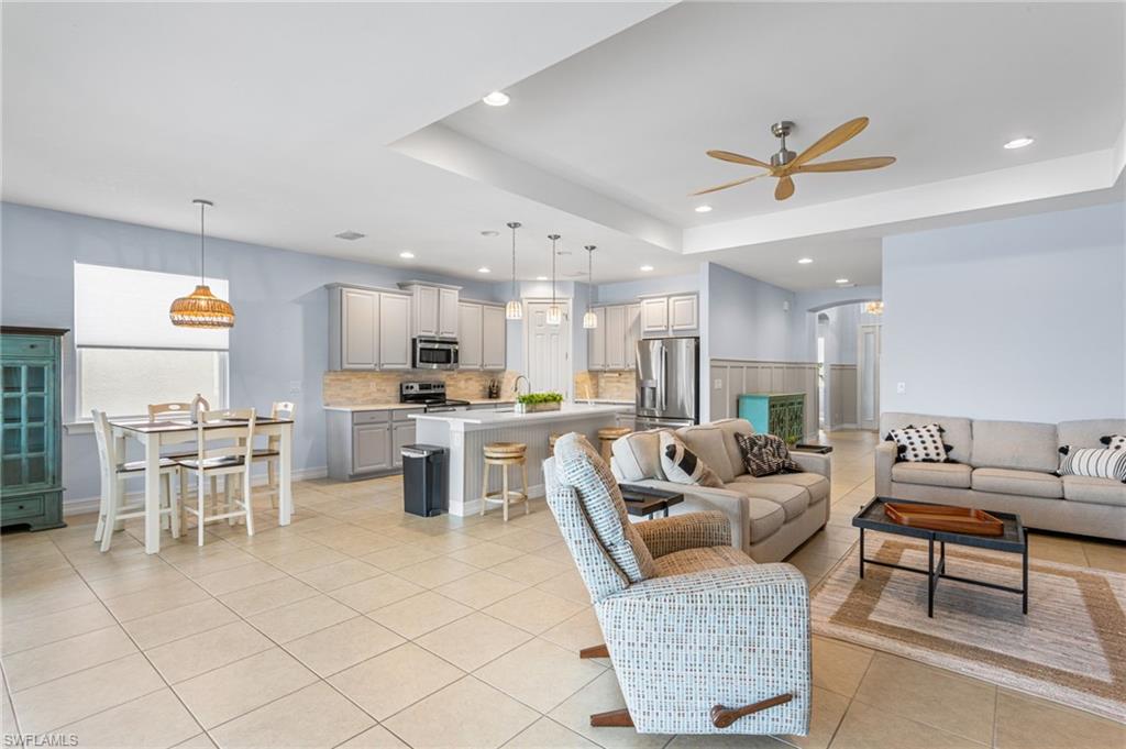 13104 SILVER THORN LOOP