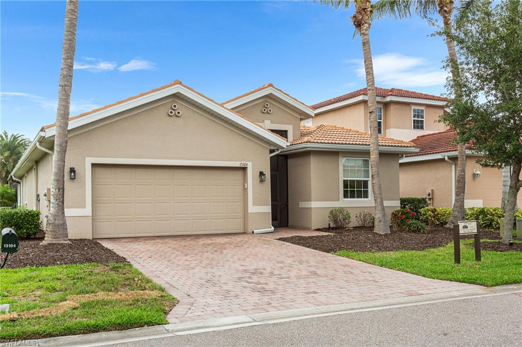 13104 SILVER THORN LOOP