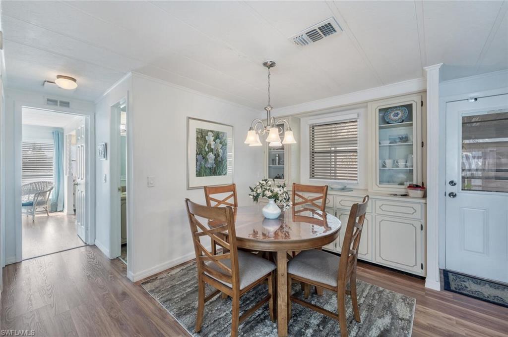 Naples, Florida 34104, United States, 2 Bedrooms Bedrooms, ,2 BathroomsBathrooms,Residential,Active,97255