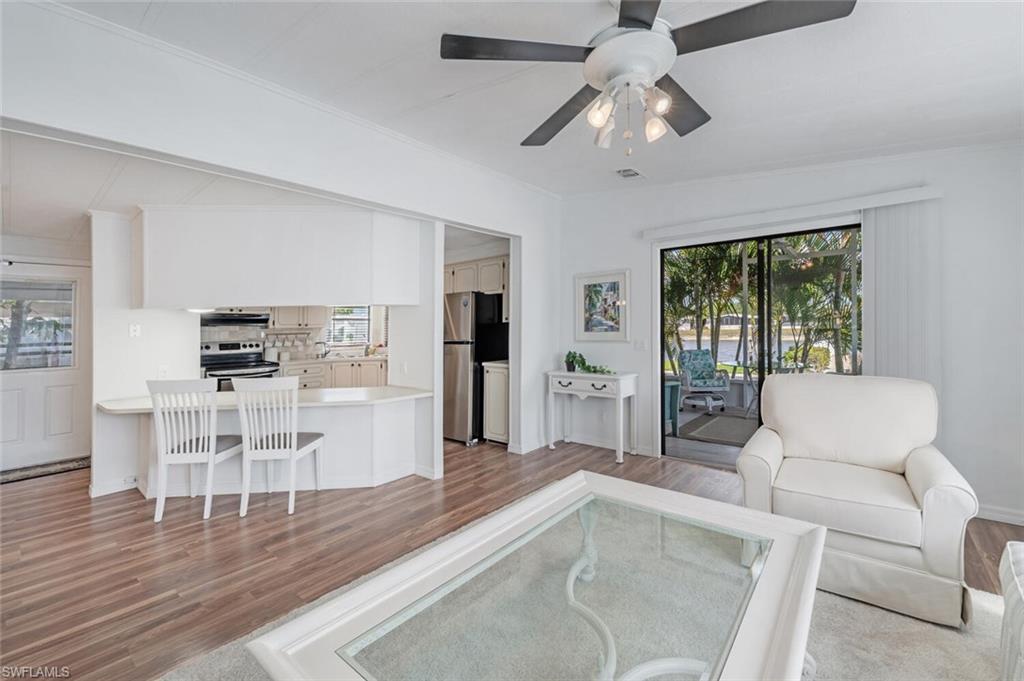 Naples, Florida 34104, United States, 2 Bedrooms Bedrooms, ,2 BathroomsBathrooms,Residential,Active,97255