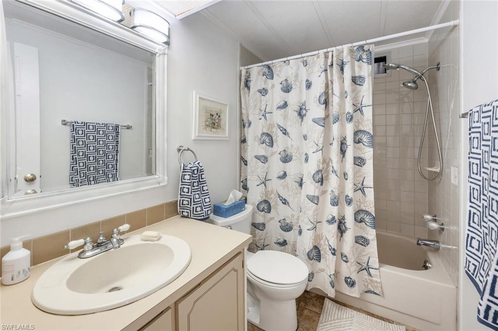 Naples, Florida 34104, United States, 2 Bedrooms Bedrooms, ,2 BathroomsBathrooms,Residential,Active,97255