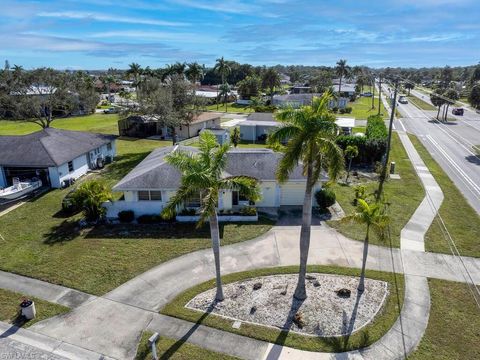 4502 Vinsetta AVE, North Fort Myers, FL 33903 - #: 224005624