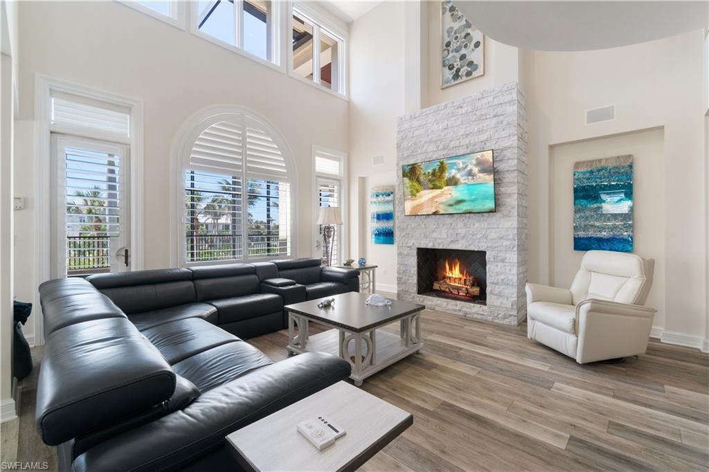 195 Topanga DR