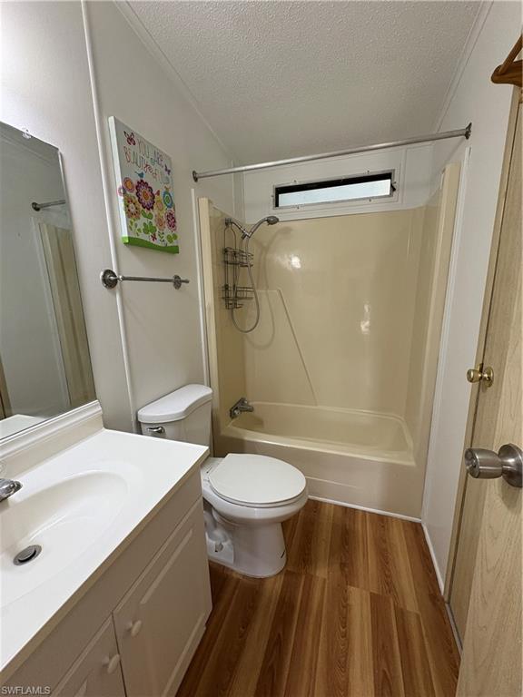 Naples, Florida 34104, United States, 2 Bedrooms Bedrooms, ,2 BathroomsBathrooms,Residential,Active,142675