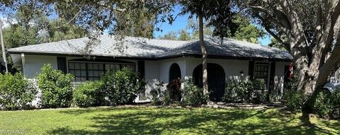 4735 Randag DR NORTH FORT MYERS FL 33903