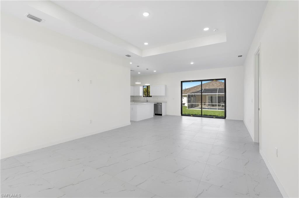 3927 NW 38th ST