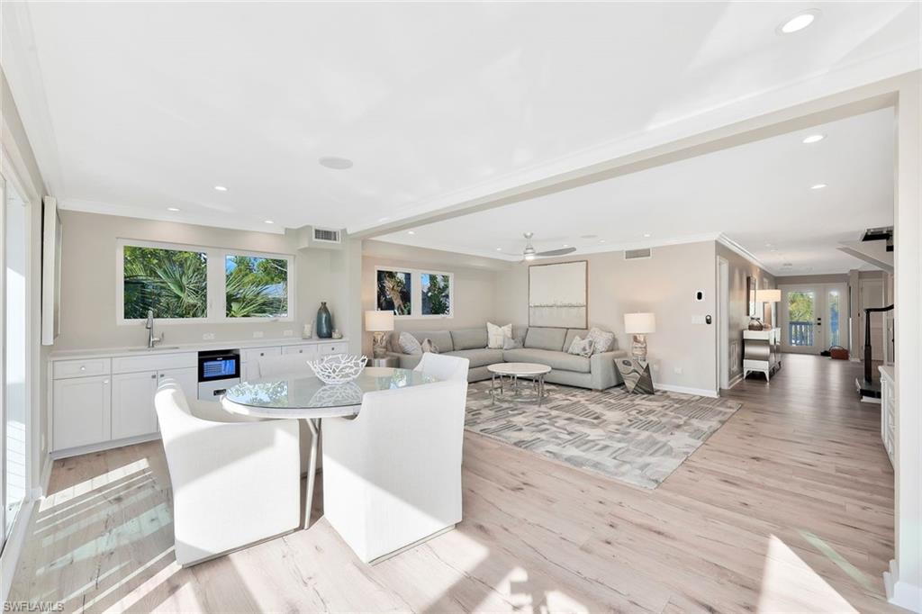 Sanibel, Florida 33957, United States, 4 Bedrooms Bedrooms, ,4 BathroomsBathrooms,Residential,Active,69042