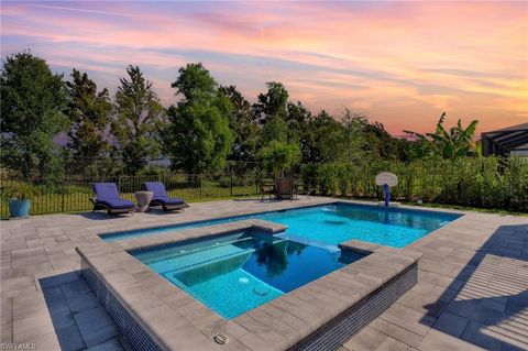 2191 Cara Cara WAY NAPLES FL 34120