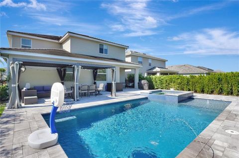 2191 Cara Cara WAY NAPLES FL 34120