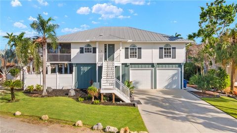 260 Curlew ST, Fort Myers Beach, FL 33931 - #: 223053529