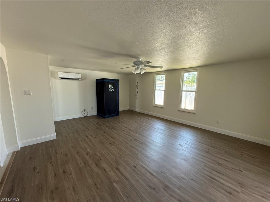 1427 Carmelle DR