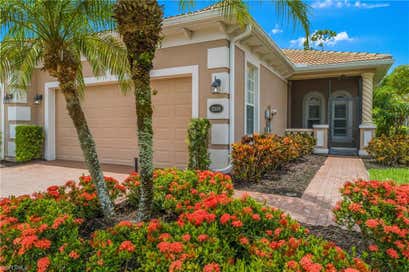 21048 Cosenza CT ESTERO FL 33928