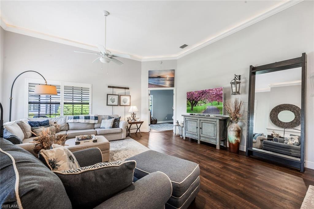 Naples, Florida 34109, United States, 3 Bedrooms Bedrooms, ,2 BathroomsBathrooms,Residential,Contingent,119264