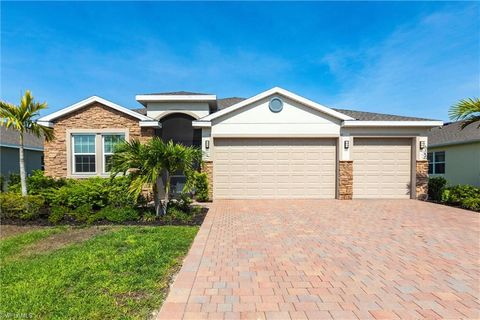 3347 Acapulco CIR CAPE CORAL FL 33909