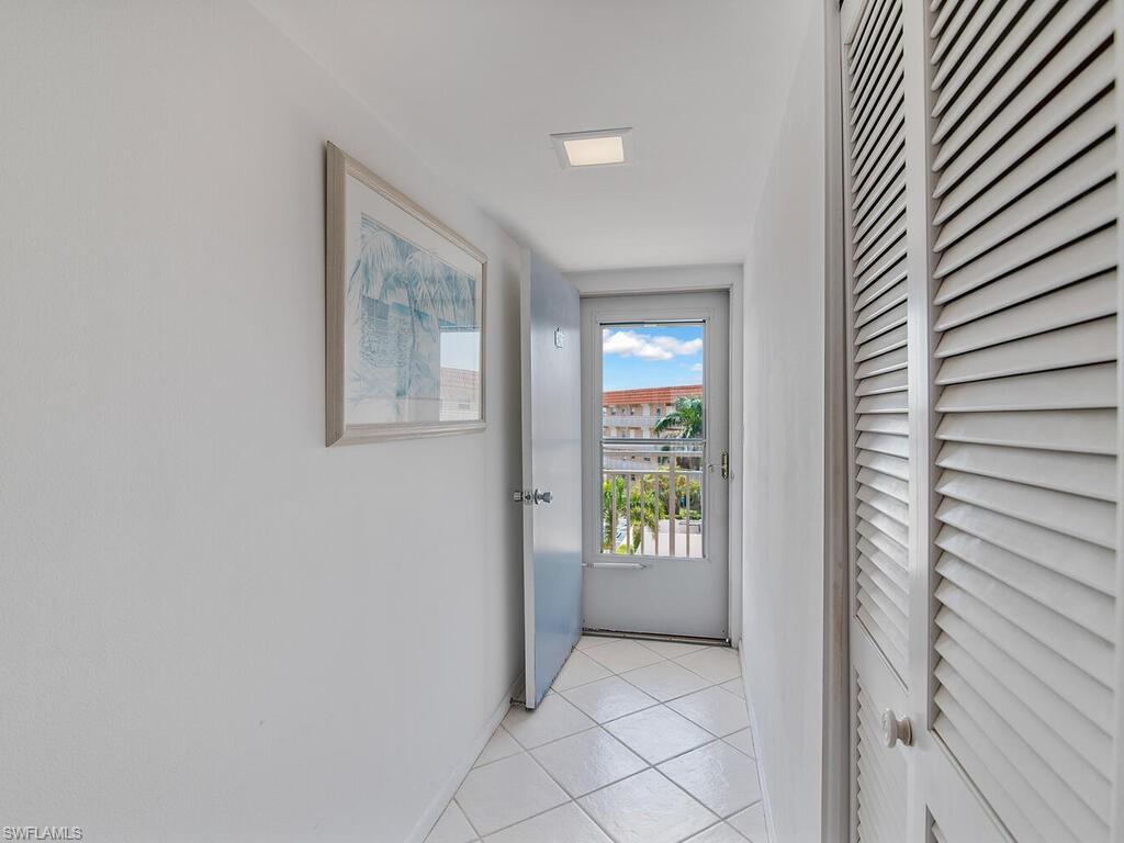 1202 Edington PL B401
