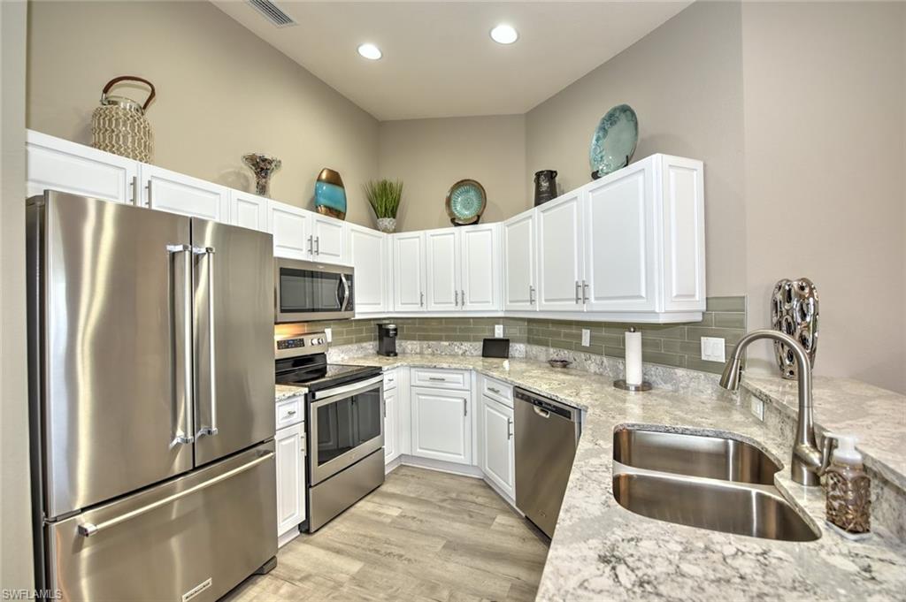 10060 Lake Cove DR 301