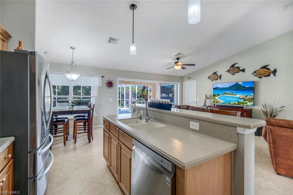 1735 NW 19th ST