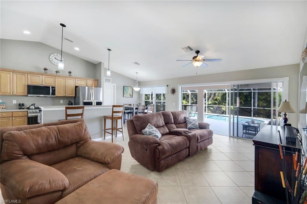 1735 NW 19th ST