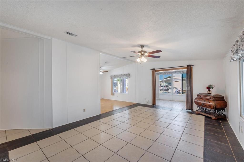 Naples, Florida 34104, United States, 2 Bedrooms Bedrooms, ,2 BathroomsBathrooms,Residential,Active,87520