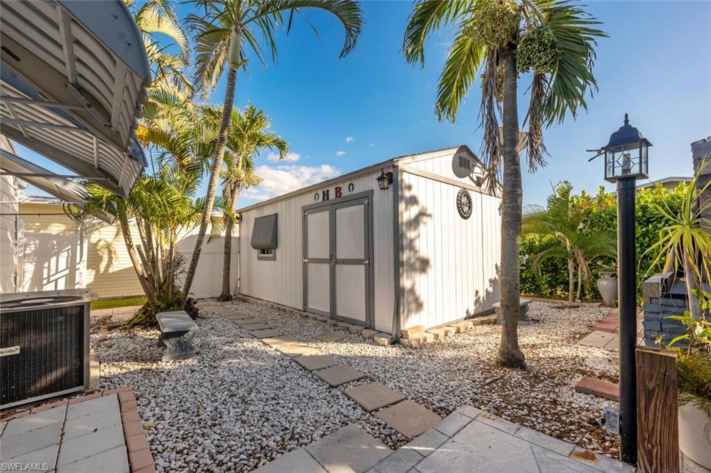 Naples, Florida 34104, United States, 2 Bedrooms Bedrooms, ,2 BathroomsBathrooms,Residential,Active,87520