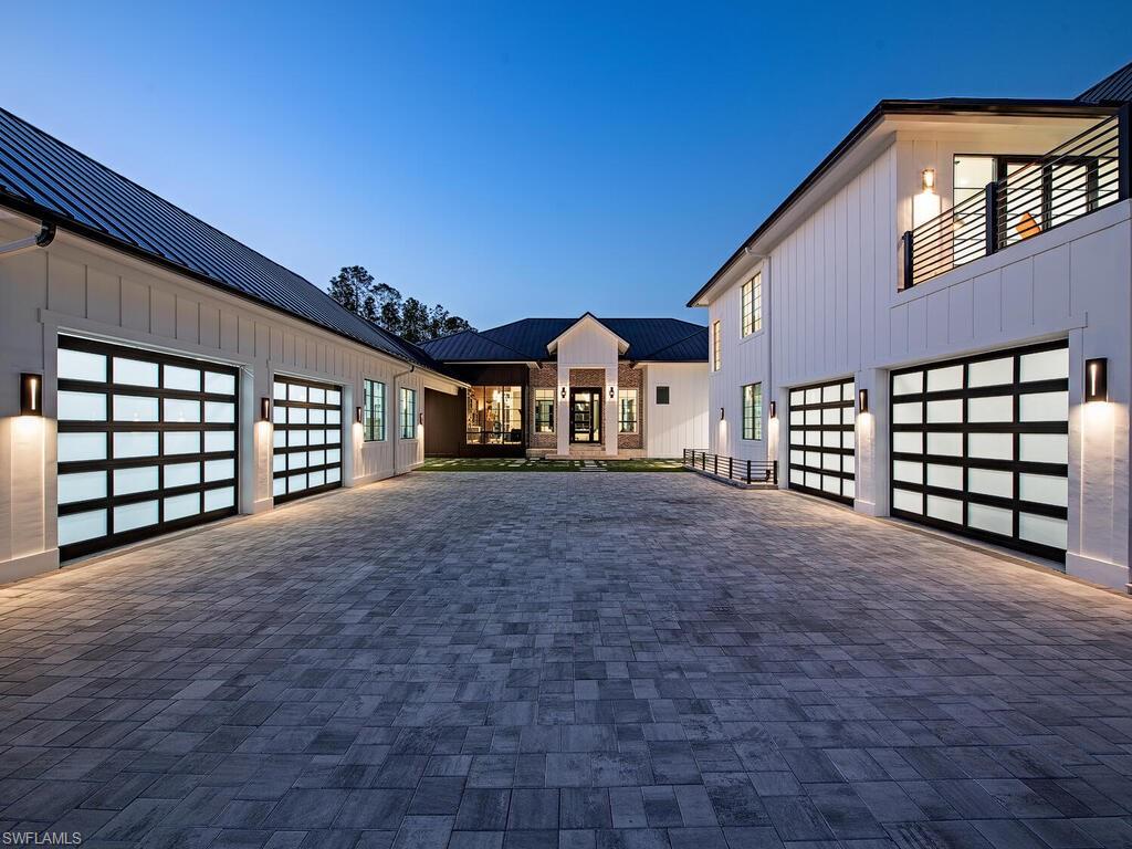 6677 Hunters RD