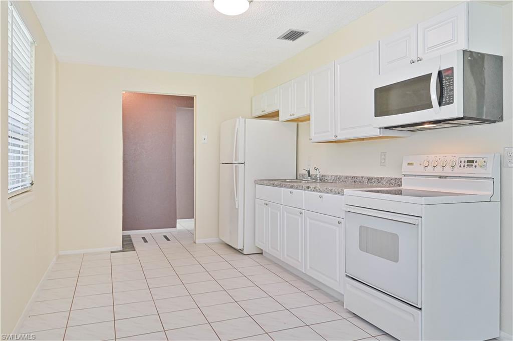 North Fort Myers, Florida 33917, United States, 6 Bedrooms Bedrooms, ,4 BathroomsBathrooms,Residential,Active,140621